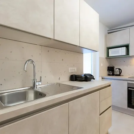 Rosoglio 300m From Sea, New 2024 Apartment *
